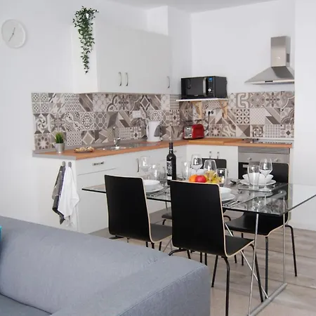Apartment Plaza Centro *